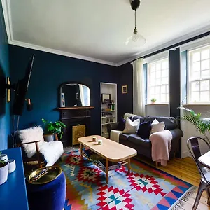 https://guestready-picturesque-1bd-apartment-in-dean-village.edinburghhotelsuk.org