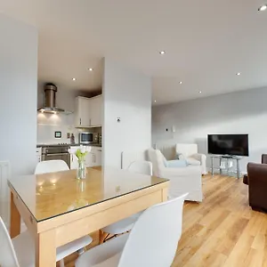 https://apt-week2week-river-views.hotels-newcastle-upon-tyne.com